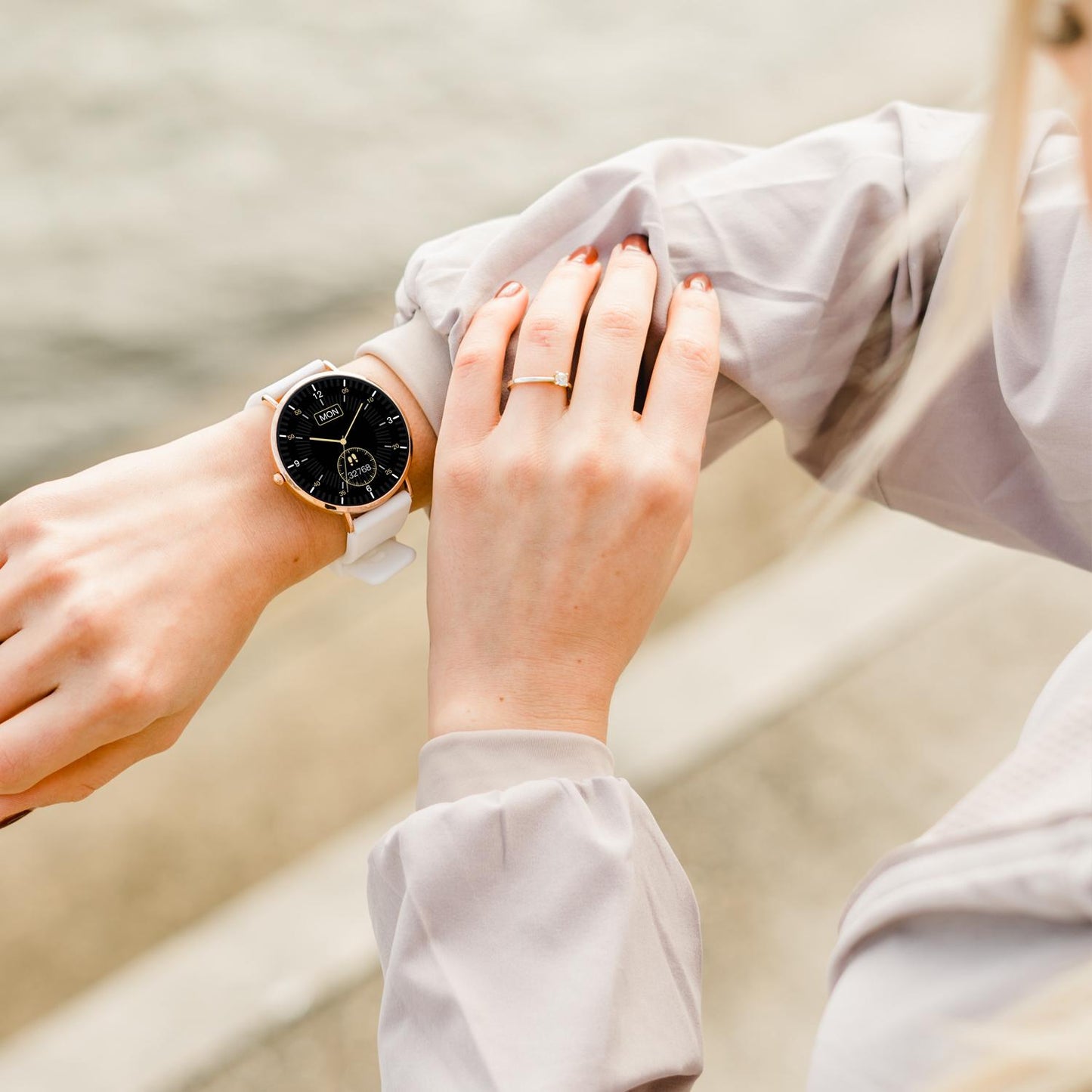 UltraChic™ Pro Full-Touchscreen Smartwatch