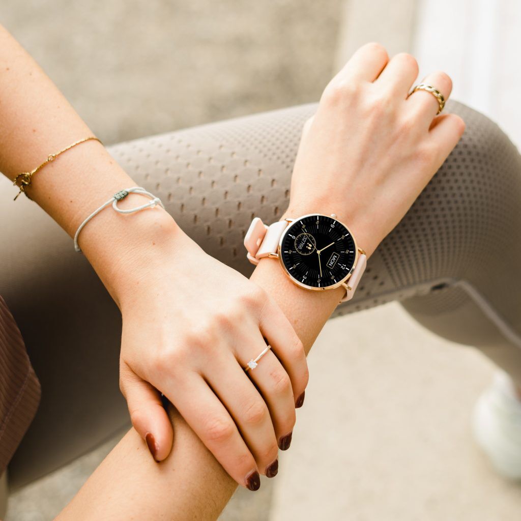 UltraChic™ Pro Full-Touchscreen Smartwatch